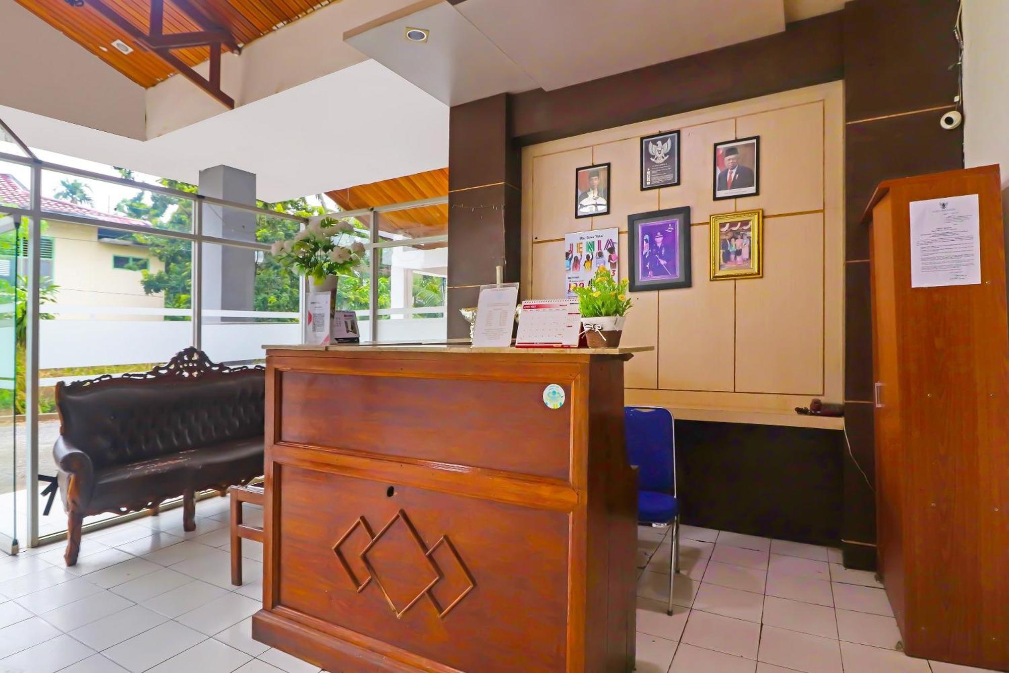 Oyo 92484 Wisma Permata Syariah Bangko 外观 照片