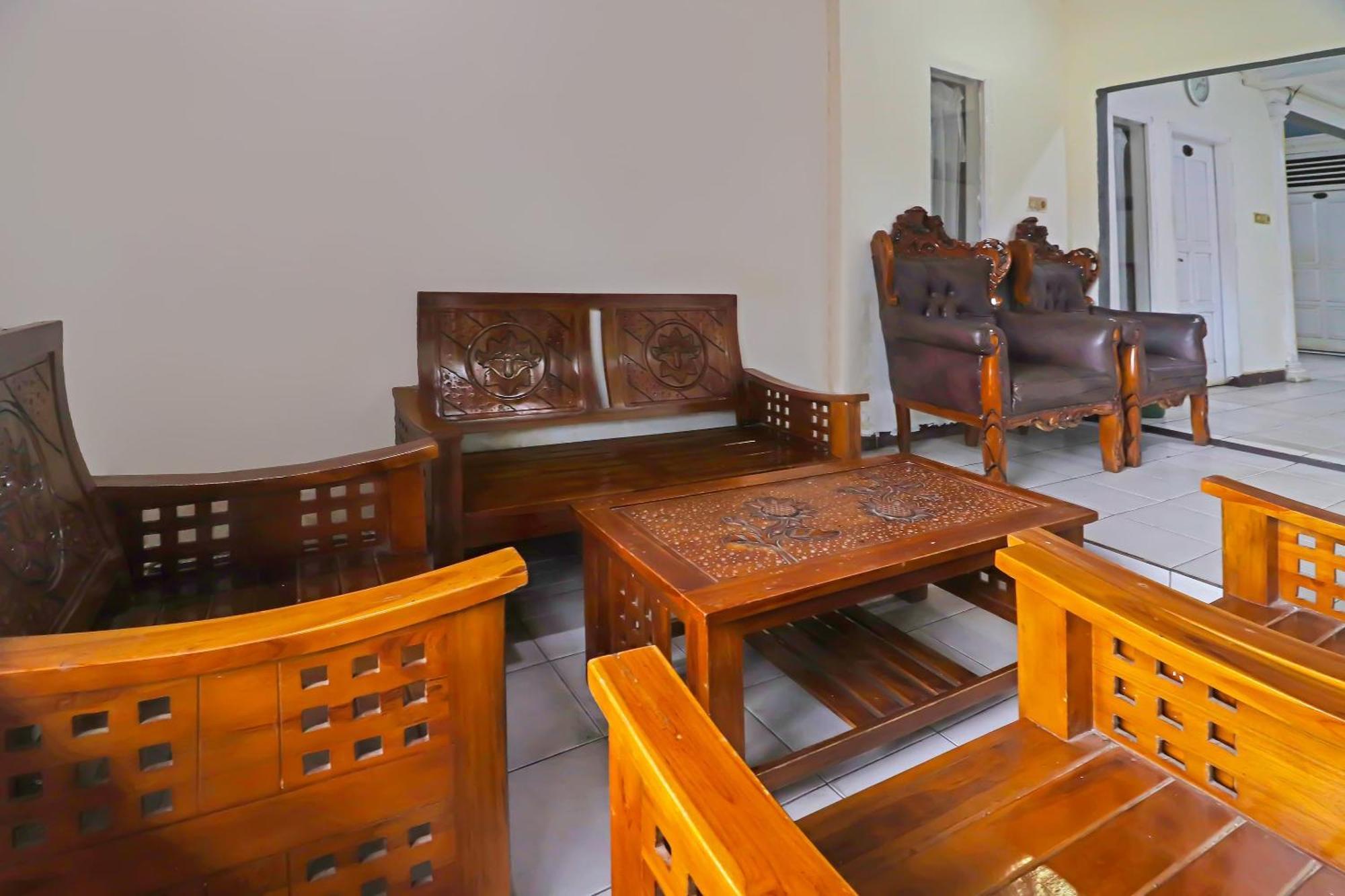 Oyo 92484 Wisma Permata Syariah Bangko 外观 照片
