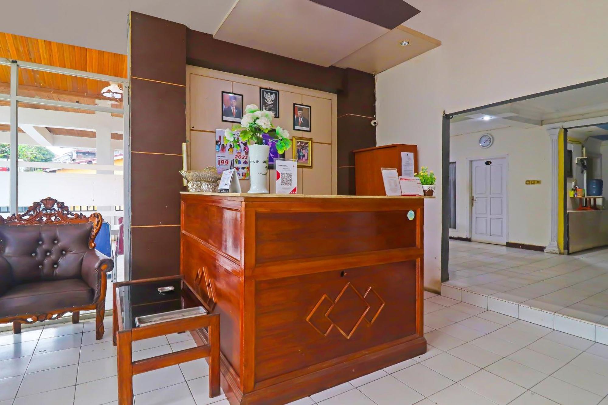 Oyo 92484 Wisma Permata Syariah Bangko 外观 照片